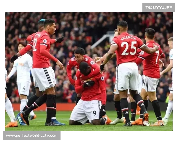 球迷创作歌曲致敬法布雷加斯，科莫城市凝聚力提升