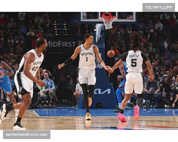 前瞻：马刺主场迎战雷霆，文班亚马与霍姆格伦的新生代内线对话